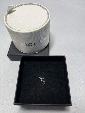 New Hillberg & Berk 925 Sterling Silver Initial 'S' Pendant Charm